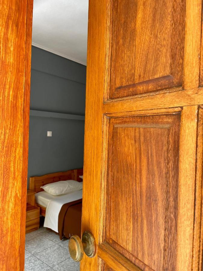 Guesthouse Lykourgos Mavrommáti Kültér fotó